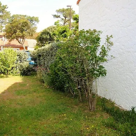 Appartement Patio Proche Plage Des Bourdaines