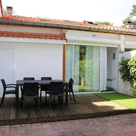 Patio Proche Plage Des Bourdaines *